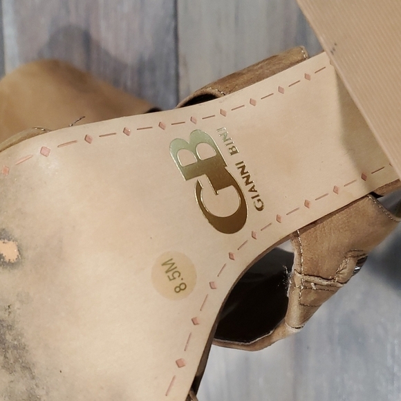 Gianni Bini Women Leather ankle strap  block heels shoes sandals - Picture 9 of 12